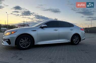 Седан Kia Optima 2020 в 
