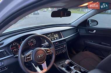 Седан Kia Optima 2020 в 