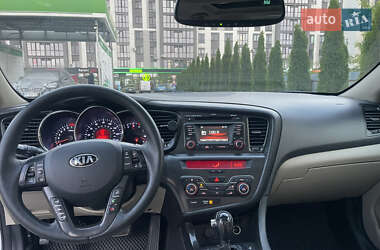 Седан Kia Optima 2012 в 
