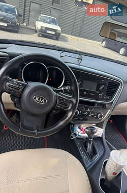 Седан Kia Optima 2014 в 