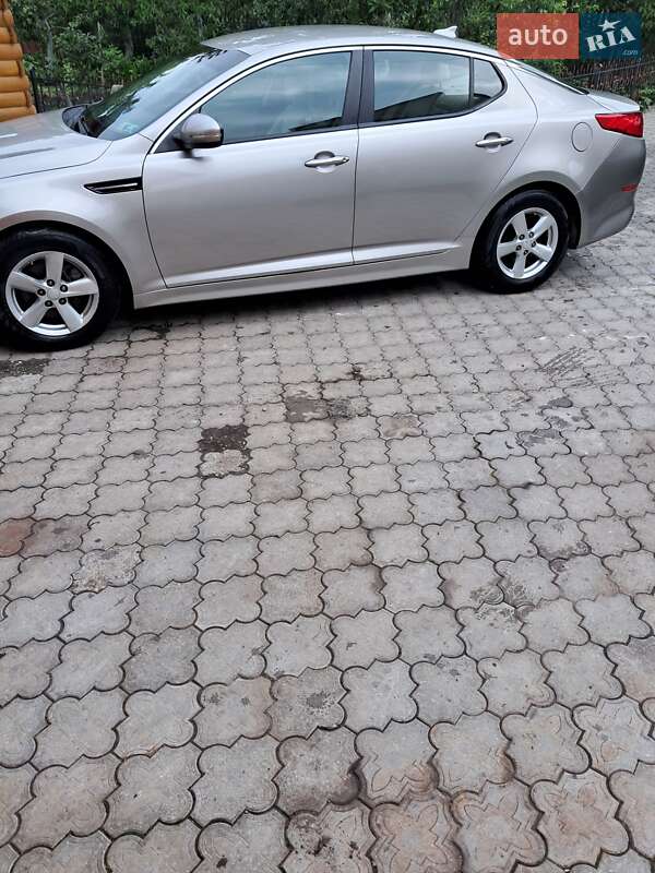 Седан Kia Optima 2014 в Луцке