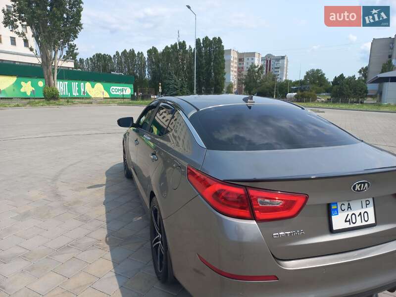 Седан Kia Optima 2015 в Черкассах