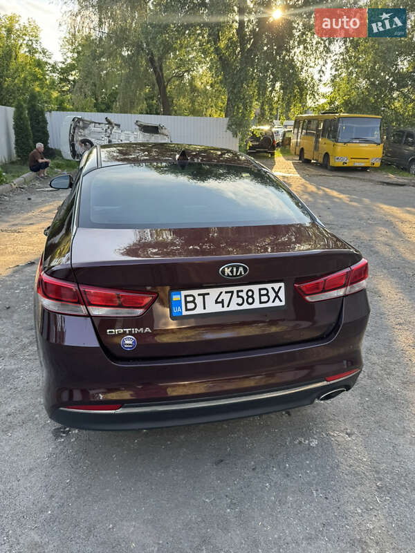 Седан Kia Optima 2015 в Киеве