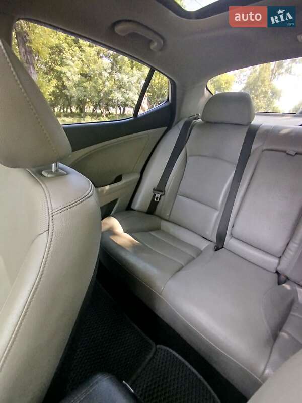 Седан Kia Optima 2013 в Одессе