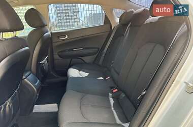 Седан Kia Optima 2017 в 
