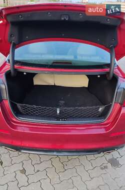 Седан Kia Optima 2015 в 
