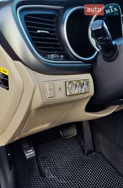 Седан Kia Optima 2015 в 