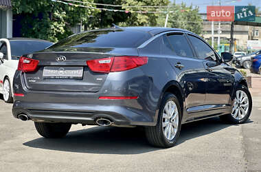 Седан Kia Optima 2015 в 