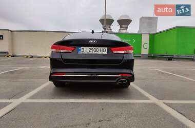 Седан Kia Optima 2017 в 