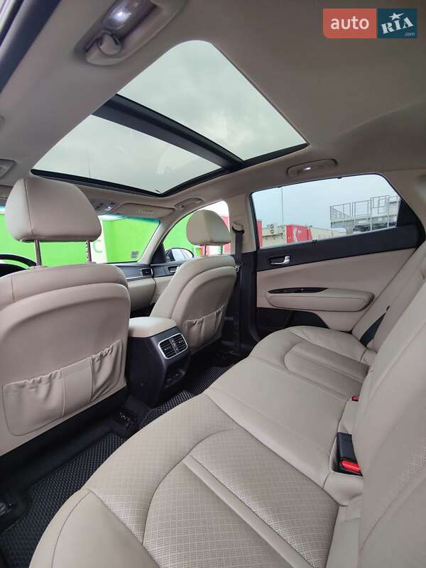 Седан Kia Optima 2017 в Львове