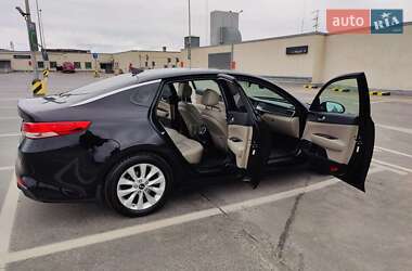 Седан Kia Optima 2017 в 