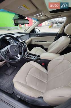 Седан Kia Optima 2017 в 