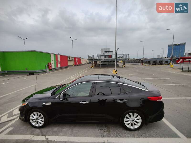 Седан Kia Optima 2017 в Львове