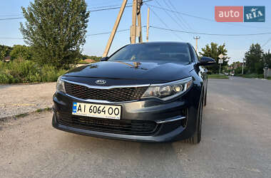 Седан Kia Optima 2016 в 