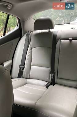 Седан Kia Optima 2013 в Львове