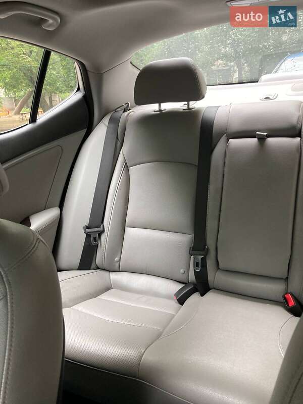 Седан Kia Optima 2013 в Львове