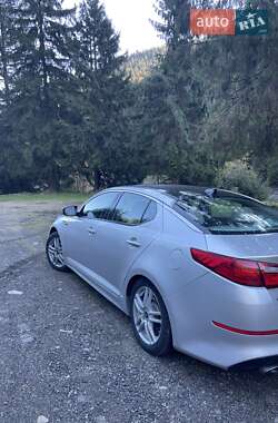 Седан Kia Optima 2013 в Львове