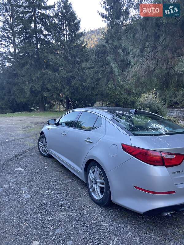 Седан Kia Optima 2013 в Львове