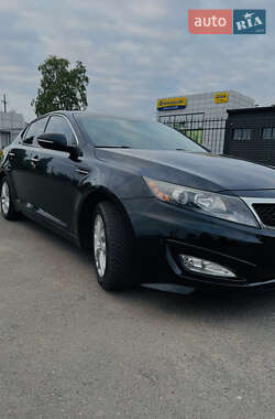 Седан Kia Optima 2013 в Сумах