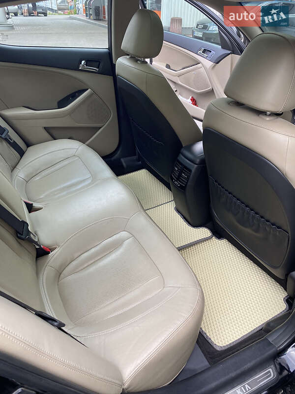 Седан Kia Optima 2011 в Виннице