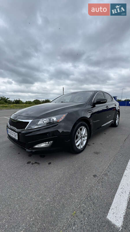 Седан Kia Optima 2013 в 