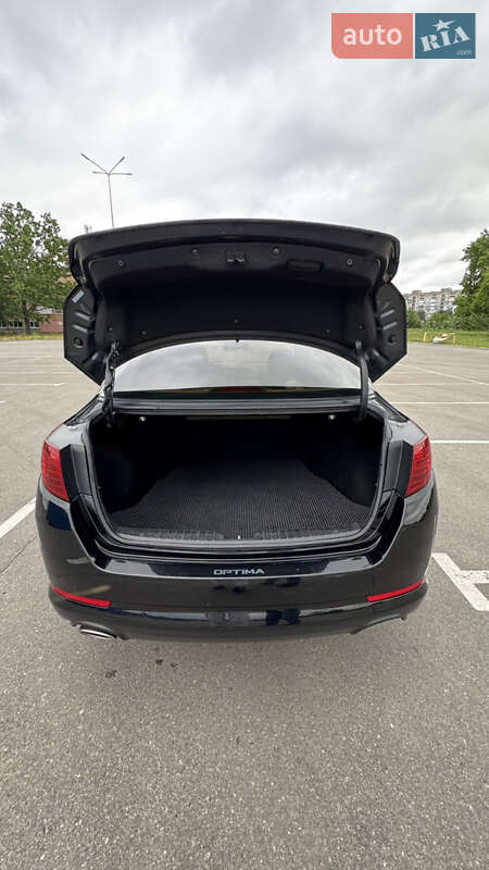 Седан Kia Optima 2013 в Кропивницком
