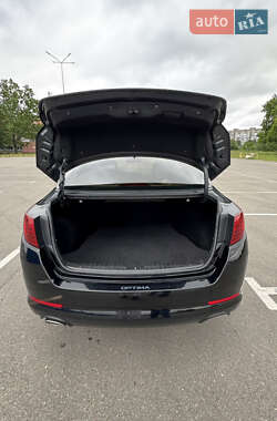 Седан Kia Optima 2013 в 