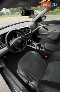Седан Kia Optima 2013 в 