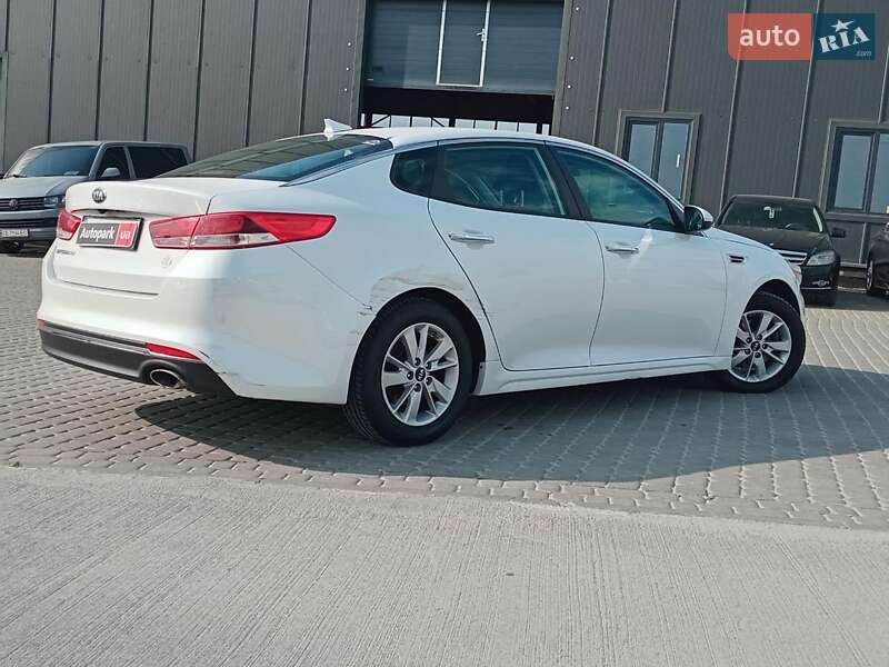 Седан Kia Optima 2017 в Львове