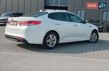 Седан Kia Optima 2017 в 