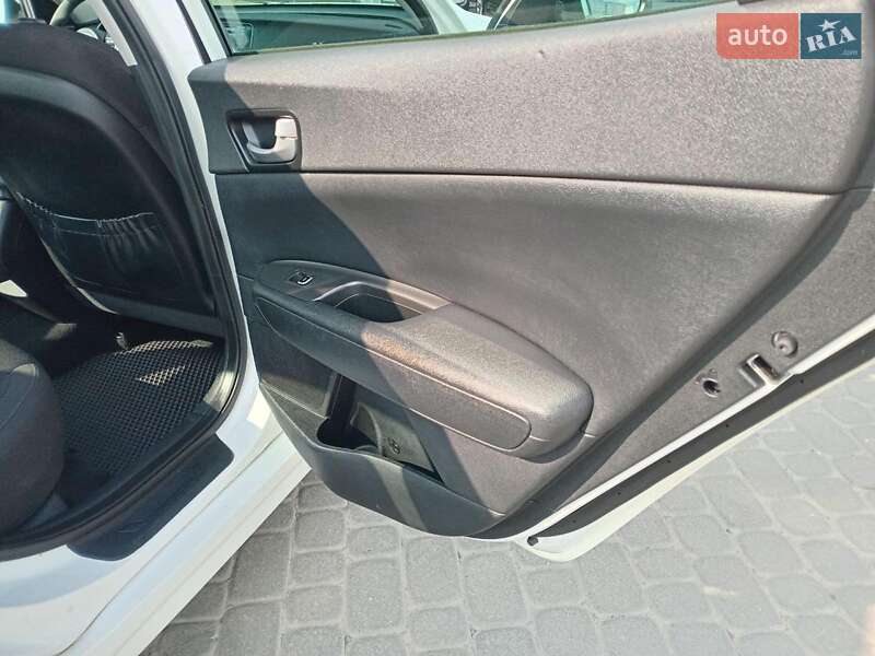 Седан Kia Optima 2017 в Львове
