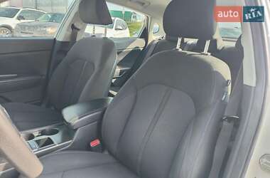 Седан Kia Optima 2017 в 