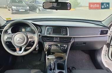 Седан Kia Optima 2017 в 