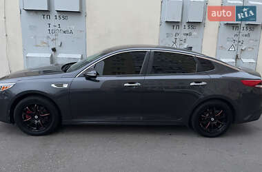 Седан Kia Optima 2016 в 