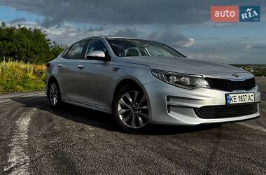 Седан Kia Optima 2016 в Днепре