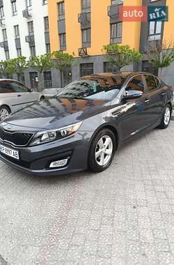 Седан Kia Optima 2015 в 