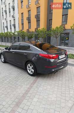 Седан Kia Optima 2015 в 