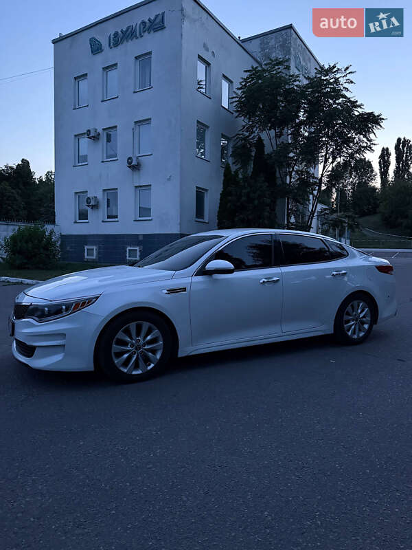 Седан Kia Optima 2016 в Кременчуге
