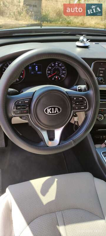 Седан Kia Optima 2017 в Павлограде