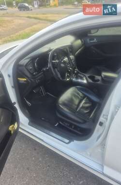 Седан Kia Optima 2012 в 