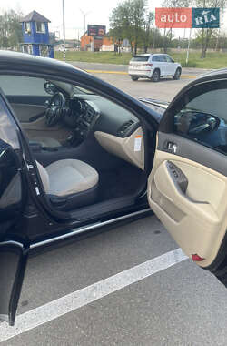 Седан Kia Optima 2012 в 