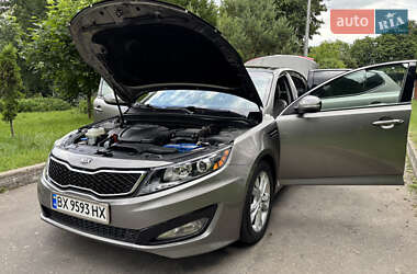 Седан Kia Optima 2012 в 