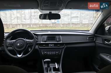 Седан Kia Optima 2016 в Запорожье