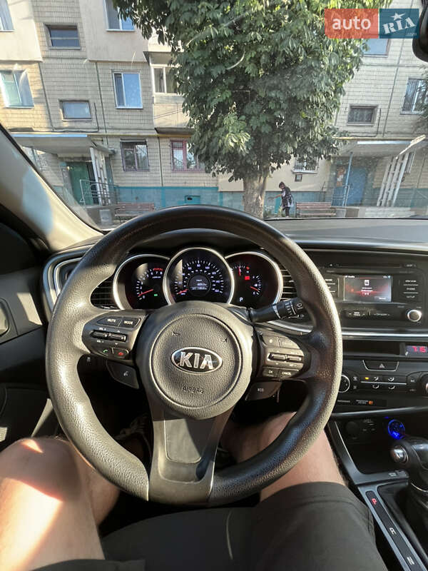Седан Kia Optima 2015 в Покрове
