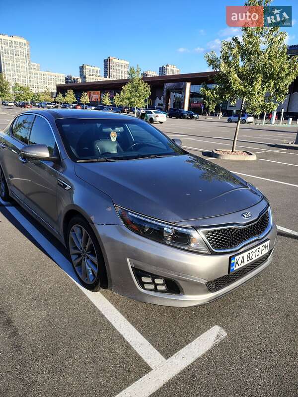 Седан Kia Optima 2013 в Киеве