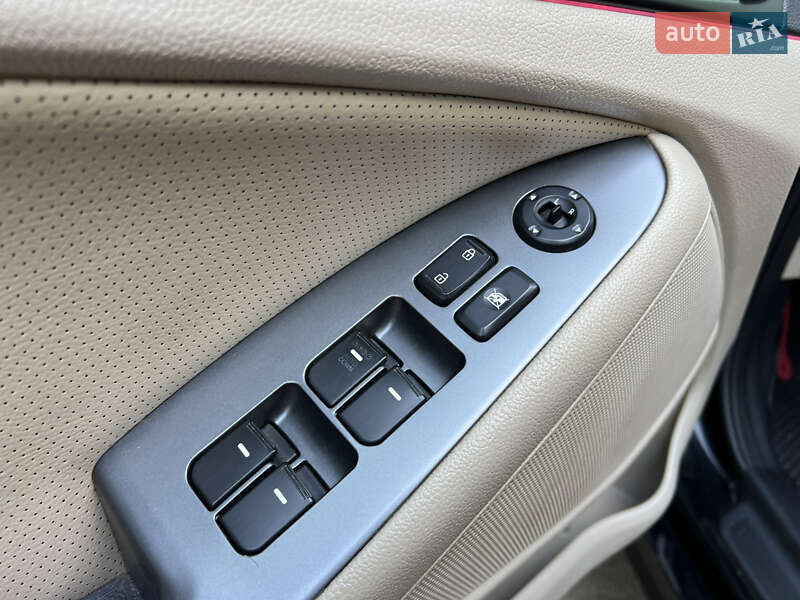 Седан Kia Optima 2014 в Одесі
