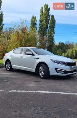 Седан Kia Optima 2011 в 