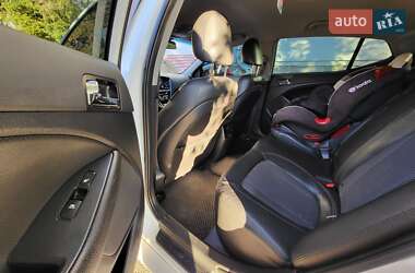 Седан Kia Optima 2011 в 