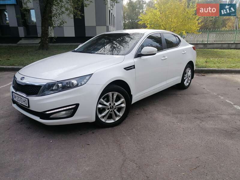 Седан Kia Optima 2011 в Житомире