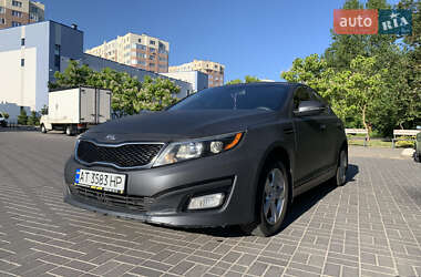 Седан Kia Optima 2015 в Львове